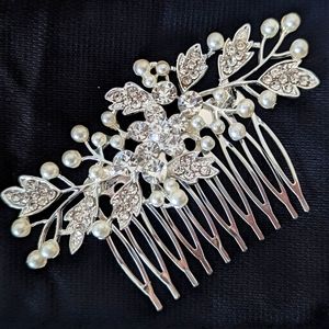 Silver Pearl Hair Piece